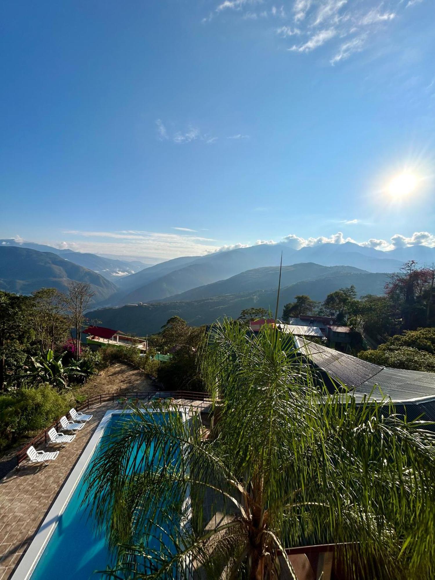 Villa Camila Hostel Coroico Εξωτερικό φωτογραφία