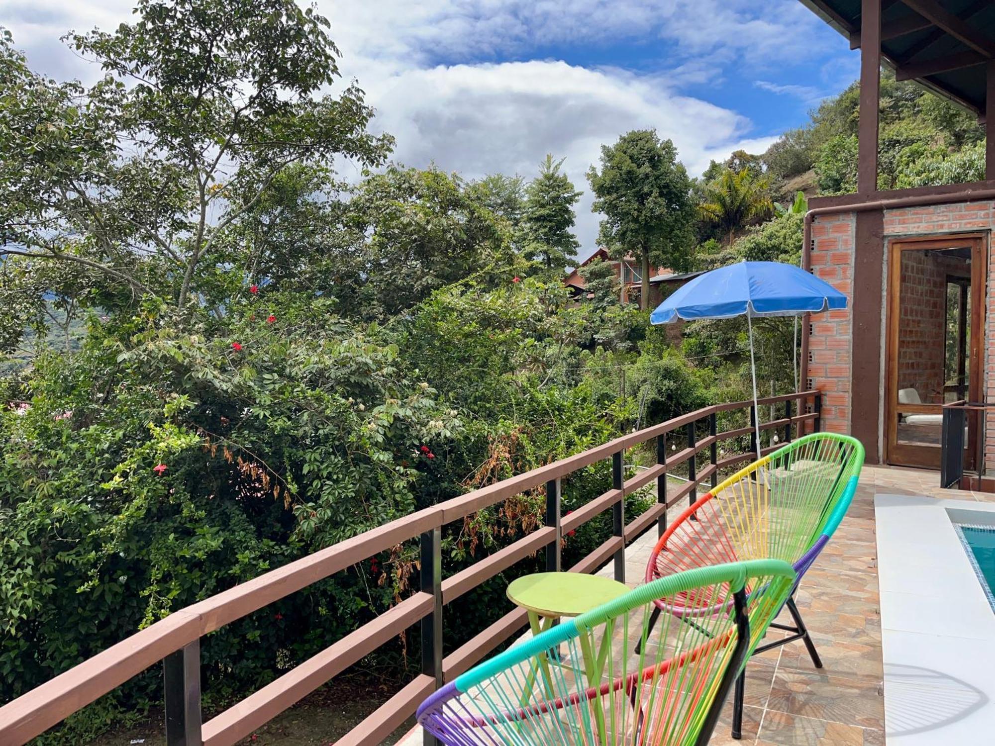 Villa Camila Hostel Coroico Εξωτερικό φωτογραφία