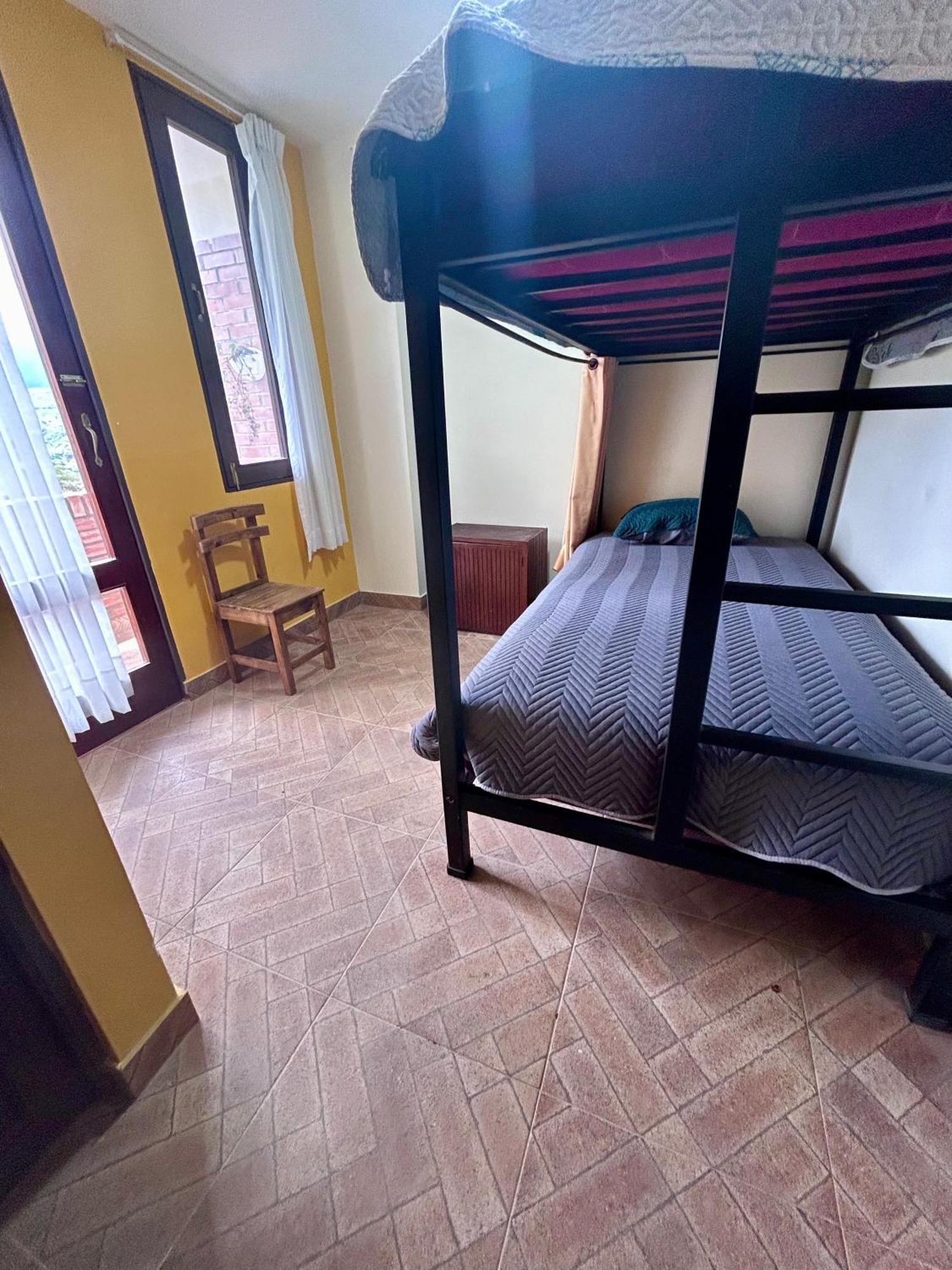 Villa Camila Hostel Coroico Δωμάτιο φωτογραφία